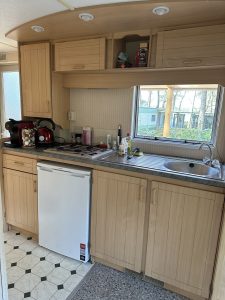 huurcaravan camping klein Zwitserland-Drenthe in het bos