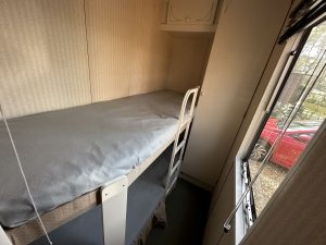 huurcaravan camping klein Zwitserland-Drenthe in het bos