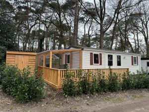 huurcaravan camping klein Zwitserland-Drenthe in het bos