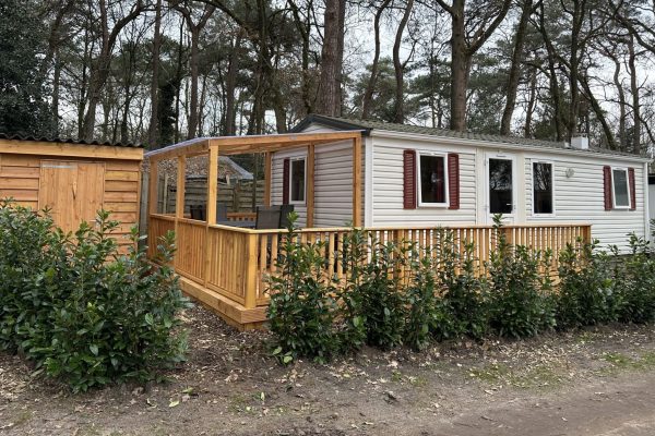 huurcaravan camping klein Zwitserland-Drenthe in het bos